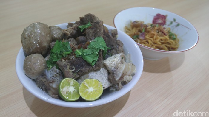 Lagi viral di Bandung, Bakso Tulang Iga Katamso