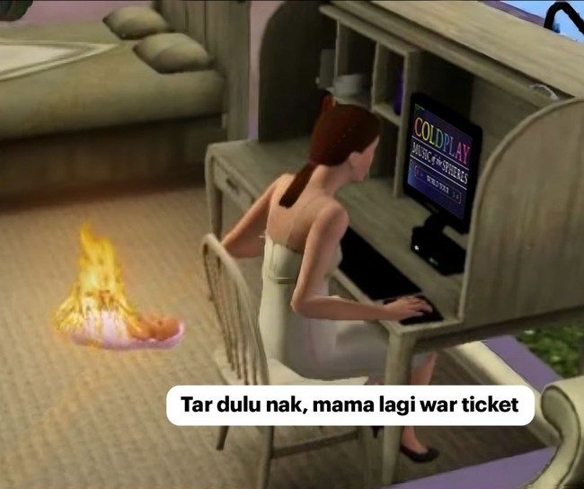Namanya juga usaha demi nonton Coldplay.  Karena terlalu semangat war tiket anak sampai diabaikan. Ibu-ibu jangan kayak gini yaa.. Foto: Twitter/@handokotjung