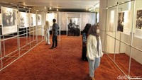 Pada acara peluncuran buku biografi Snouck Hurgronje, turut hadir Presiden Dewan Eksekutif Universitas Annetje Ottow, Direktur Perpustakaan Universitas Leiden Kurt De Belder, Direktur KITLV-Jakarta Marrik Bellen, Kepala Perpustakaan Nasional Republik Indonesia Muhammad Syarif Bando, General Manager Yayasan Obor Indonesia Kartini Nurdin, dan Direktur Utama Perum LKBN Antara Meidyatama Suryodiningrat.