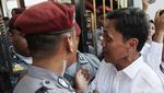 Momen Waketum Gerindra Habiburokhman Diadang Masuk KPU