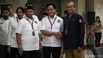 Momen Yusril Serahkan Bacaleg PBB ke KPU