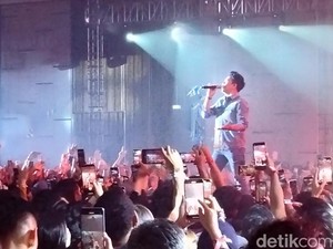 Ariel Bius Sahabat Noah Surabaya dengan Separuh Aku