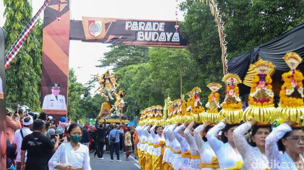 parade budaya jember-jembrana
