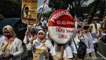 Pendukung Prabowo Dampingi Gerindra Serahkan Bacaleg ke KPU