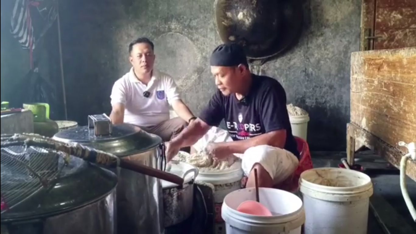 Penjual cilok sukses