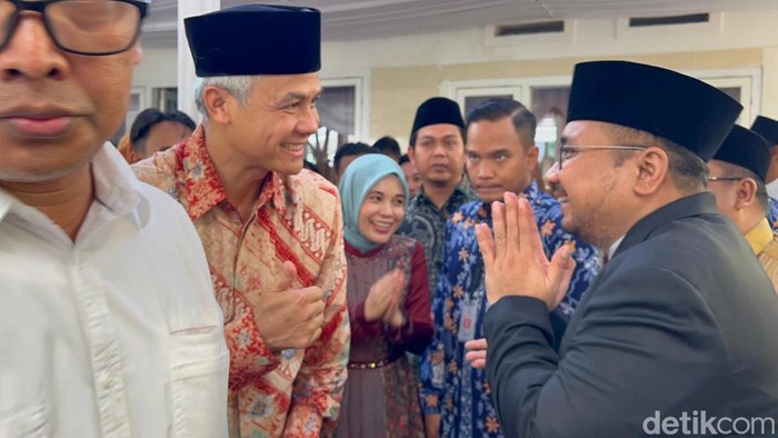 Pernikahan adik Menag Yaqut Cholil Qoumas, Zaim Cholil di Rembang, Sabtu (13/5/2023). Ganjar Pranowo dan sejumlah tokoh hadir.