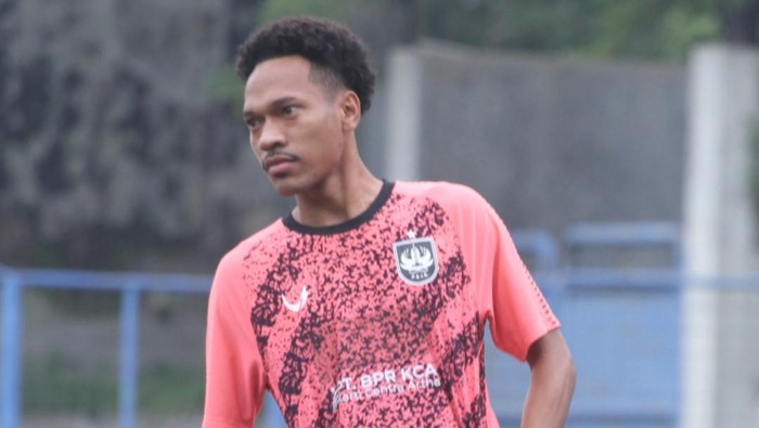 PSIS Semarang rekrut talenta muda asal Papua, Giovani Numberi. Foto diunggah Sabtu (13/5/2023)