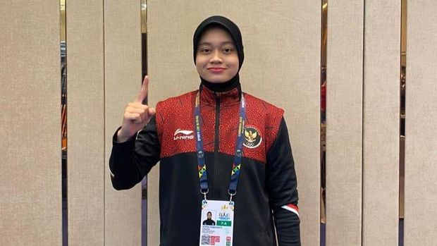 Safira Dwi Meilani meraih emas cabor pencak silat di SEA Games 2023. Safira merupakan mahasiswi Unnes.