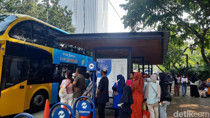 Bus Wisata gratis jakarta