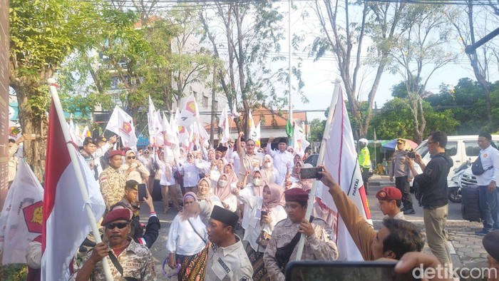 Gerindra Gresik mendaftarkan bacaleg ke KPU