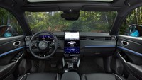 Pengemasan cerdas dari komponen drivetrain elektrik memastikan e:Ny1 menawarkan ruang interior dan kenyamanan yang luar biasa. Foto: Dok. Honda