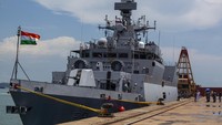Kapal perang India tersebut singgah di Batam hingga Rabu (17/5) dalam rangka Latihan Bersama (Latma) Samudra Shakti-23. 