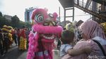 Meriahnya Pawai Budaya di CFD Bekasi