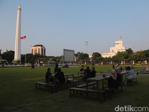 Nostalgia Surabaya Tempo Dulu di Night at The Museum Tugu Pahlawan