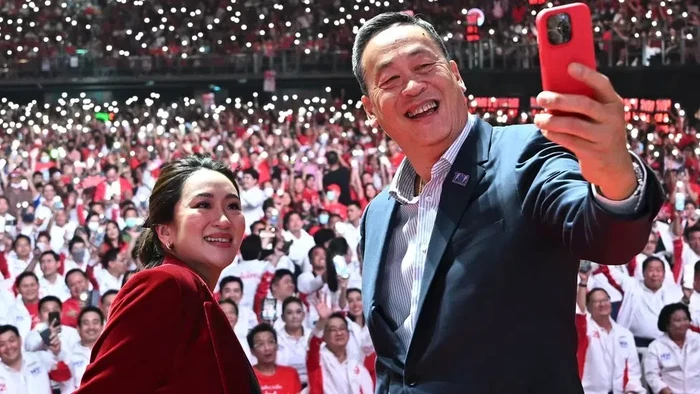 Paetongtarn Shinawatra, putri mantan Perdana Menteri Thaksin Shinawatra yang digulingkan pada kudeta tahun 2006. (dok BBC)