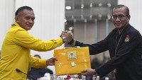 Partai Golkar mendaftarkan 580 bacaleg Pemilu 2024 ke KPU. 