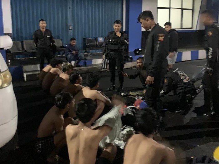 Penangkapan 8 anggota gangster hendak tawuran di Cibinong, Bogor
