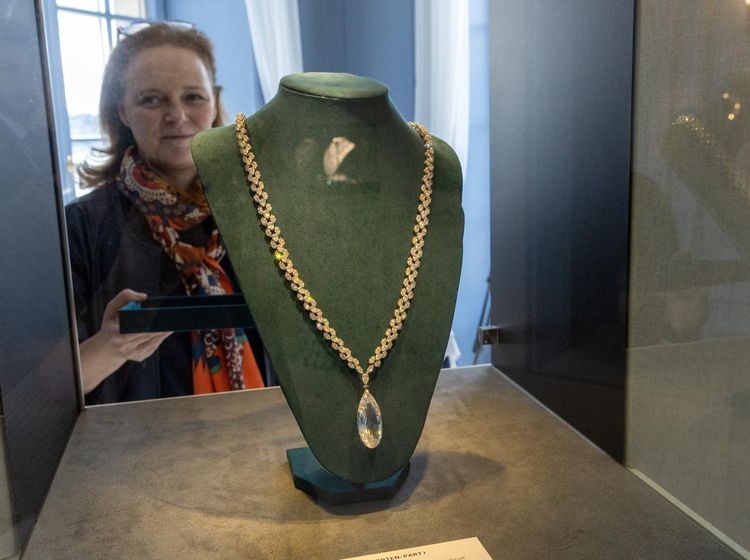 Potret Koleksi Perhiasan Mendiang Miliarder Austria yang Bakal Dilelang