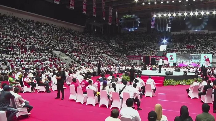 Puncak Musra Relawan Jokowi di Istora Senayan