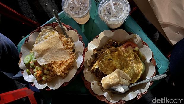 Rekomendasi kuliner malam di Bandung.
