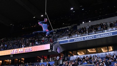 Wow! Ada Spiderman di Laga PSG Vs Ajaccio