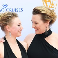 Kerap disorot kemiripan wajahnya dengan sang ibu (memiliki tahi lalat di atas bibir), Mia juga berbakat dalam dunia akting. Setidaknya demikian menurut Kate. (Foto: Joe Maher/Getty Images)