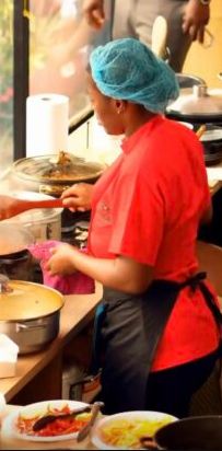 Keren! Pecahkan Rekor Dunia, Chef Ini Memasak Selama 4 Hari 4 Malam