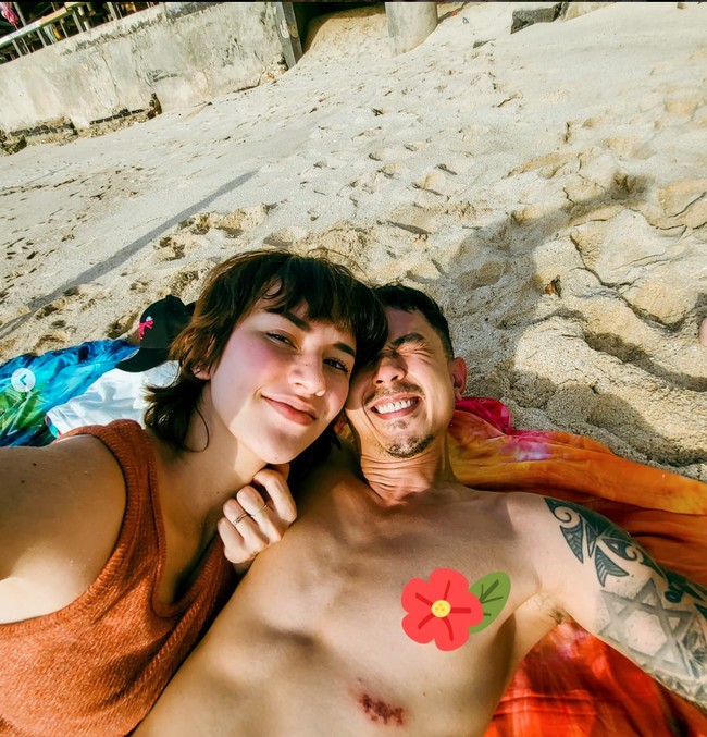 Keluarga Dahlia Poland dan Fandy Christian sendiri sebelumnya selalu terlihat kompak dan mesra. Mereka kerap membagikan momen-momen kebersamaannya melalui akun Instagram masing-masing. Foto: instagram/@dahliachr