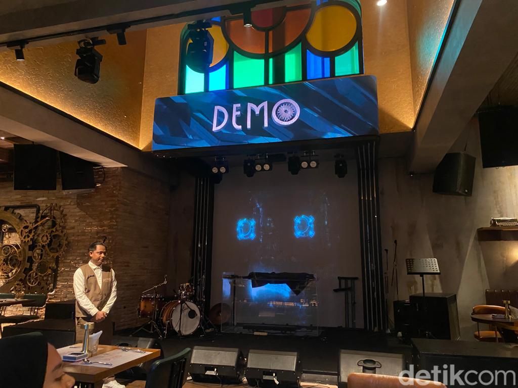 Demo Bar & Bistro : Di Tempat Hangout Keren Ini Ada Nasi Campur Sultan dan Pizza Enak