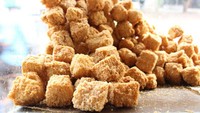 Spesialis menjajakan jajanan serba tahu, Tahu Crispy dan Walik Pincie melayani pemesanan tahu krispy dengan harga mulai dari Rp 10.000an. Lokasinya ada di Kantin RPI, Kuningan Timur, Jakarta Selatan. Foto: Istimewa/Instagram/iStock