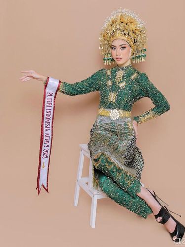 Foto Insyira Muthia Khansa, salah satu finalis Puteri Indonesia Aceh 2023 yang berhijab.
