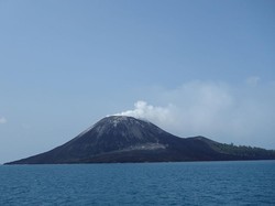 Dentuman Anak Krakatau Bisa Terdengar sampai Bandung, Kok Bisa?
