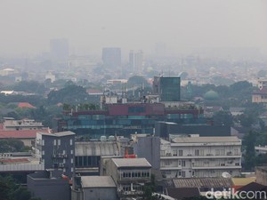Kualitas Udara Jakarta Buruk, KLHK Serahkan Opsi WFH ke Masing-masing Kantor