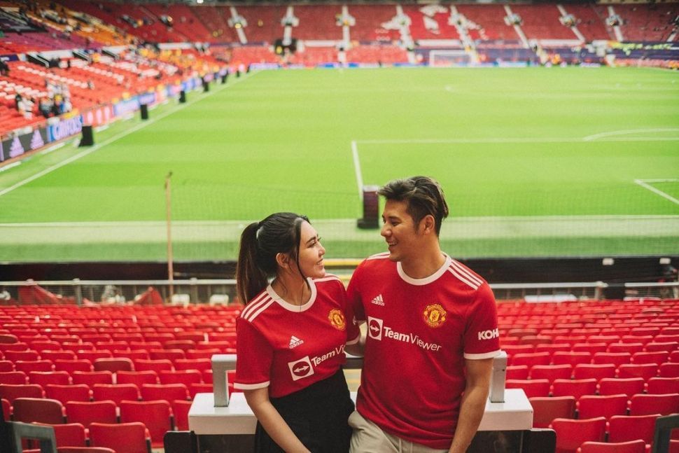 Ide destinasi bulan madu ala para artis tanah air