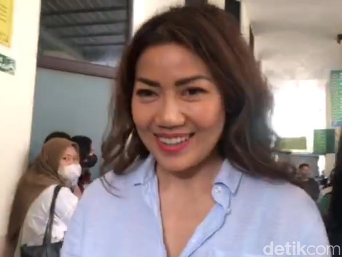 Inge Anugrah saat ditemui di PN Jaksel.