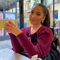 Banyak netizen yang kemudian memberikan hujatan kepada Jennifer, menilai jika dirinya belum siap menjadi seorang ibu. Jennifer sendiri memang diketahui telah melahirkan seorang anak di usianya yang masih sangat muda. Saat ini dirinya masih menginjak usia 22 tahun. Foto: Instagram/jennifercopenreal20