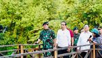Potret Kompak Jokowi dan Prabowo Berbaju Putih Nyemplung Tanam Mangrove