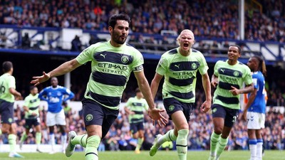 Kalahkan Everton, Man City Kian Dekati Gelar Juara