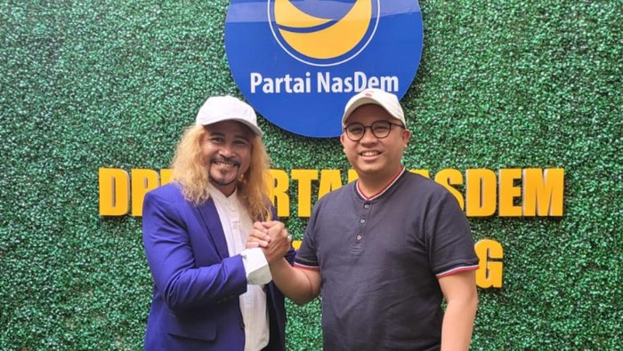 Kang Komar Preman Pensiun Nyaleg di Bandung.