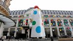 Lihat Lagi Penampakan Yayoi Kusama Raksasa di Paris