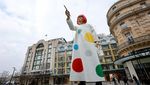 Lihat Lagi Penampakan Yayoi Kusama Raksasa di Paris