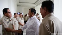 Dalam silaturahmi ini para jenderal purnawirawan kompak mengenakan seragam PP Polri.
