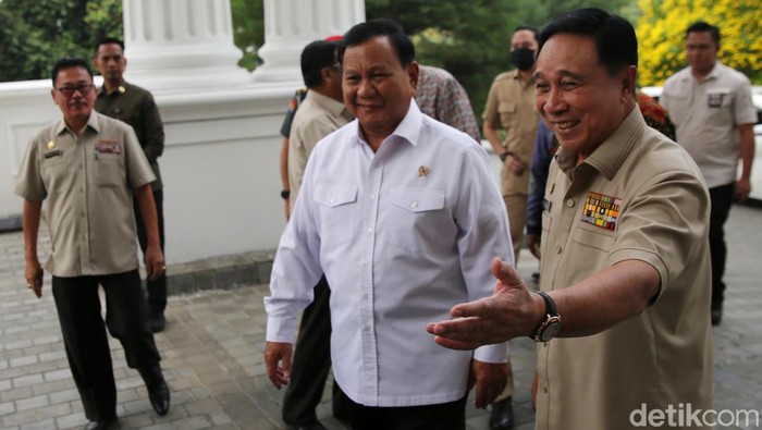 Prabowo Subianto bersilaturahmi dengan para purnawirawan Polri, Senin (15/5/2023). Silaturahmi berlangsung di kantor PP Polri, Dharmawangsa, Jakarta Selatan.