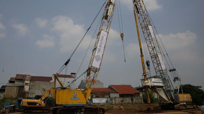 Seiring menggeliatnya tren pertumbuhan di sektor properti, Synthesis Development menghadirkan hunian vertikal. Hal ini guna memenuhi kebutuhan hunian warga.