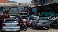 Pengembang ruko tersebut, yakni PT Jawa Barat Indah, pun mengakui telah menyerahkan fasos/fasum tersebut kepada BPL Pluit, yang kini dikenal dengan PT Jakarta Propertindo (JakPro).