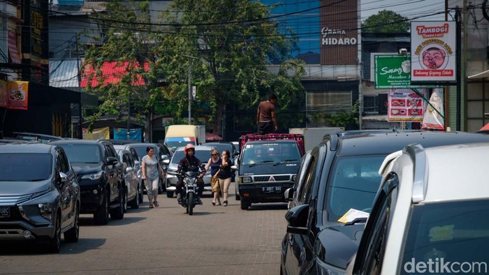 Pemkot Jakarta Utara menyebut bangunan ruko di Jalan Niaga, Pluit melanggar aturan. Rekomendasi peringatan pembongkaran ruko tengah disiapkan.