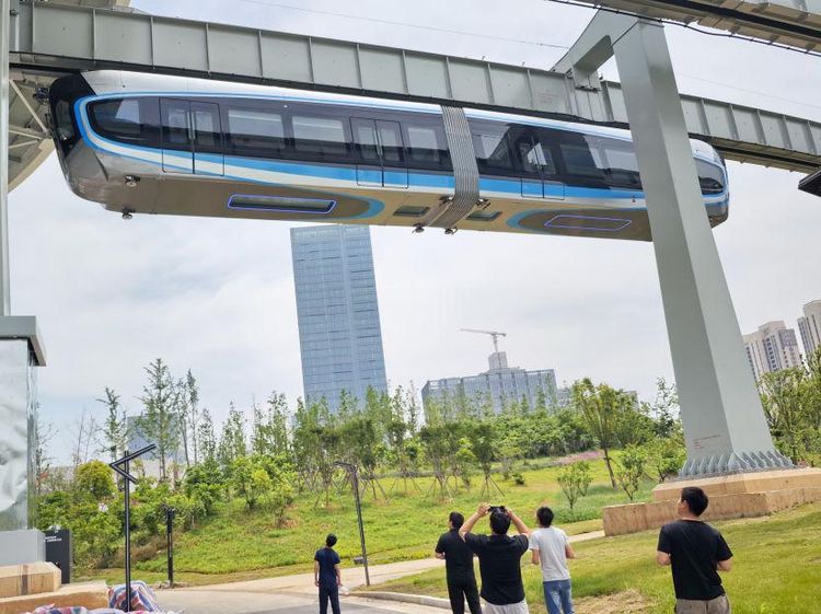 Penampakan Skytrain di Wuhan Saat Jalani Uji Coba
