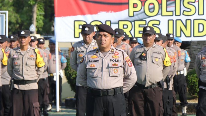 Polisi di Indramayu ditugaskan menjadi polisi RW