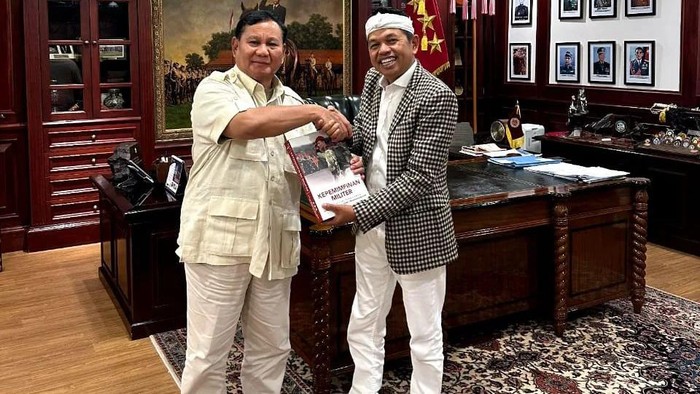 Prabowo dan Dedi Mulyadi. (dok. Instagram Dedi Mulyadi).