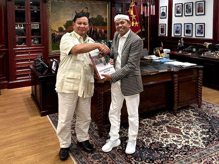 Prabowo dan Dedi Mulyadi. (dok. Instagram Dedi Mulyadi).